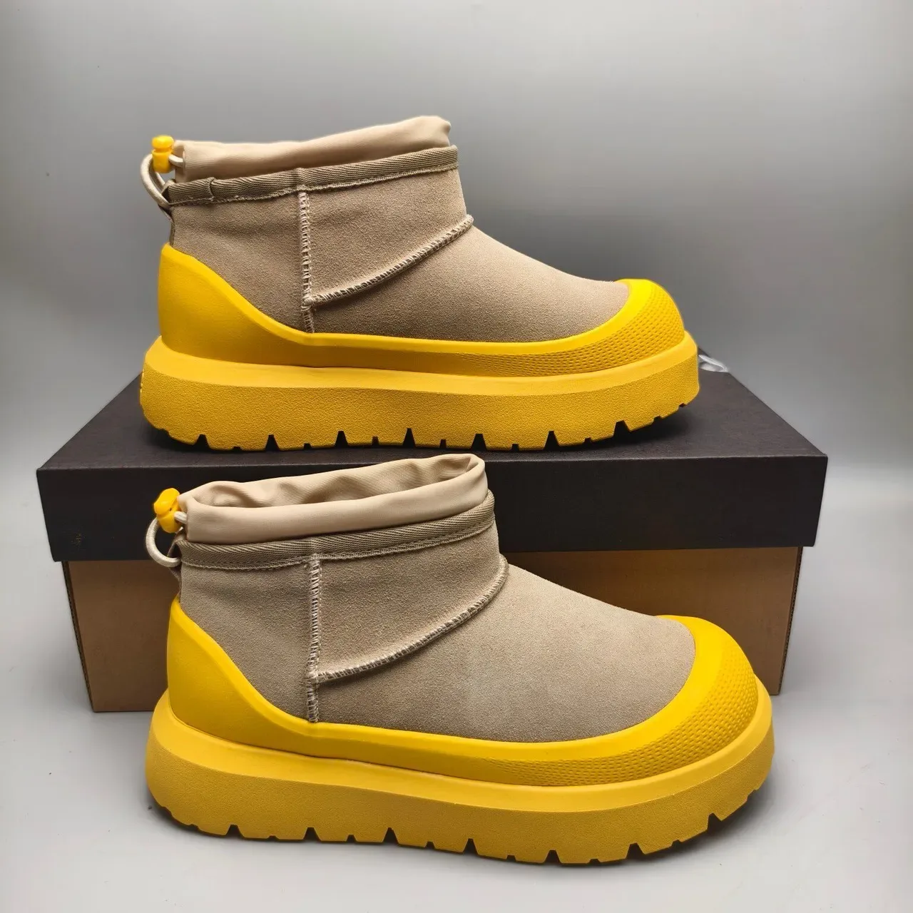 UGG Tasman Beige et Jaune Bottes de neige 5