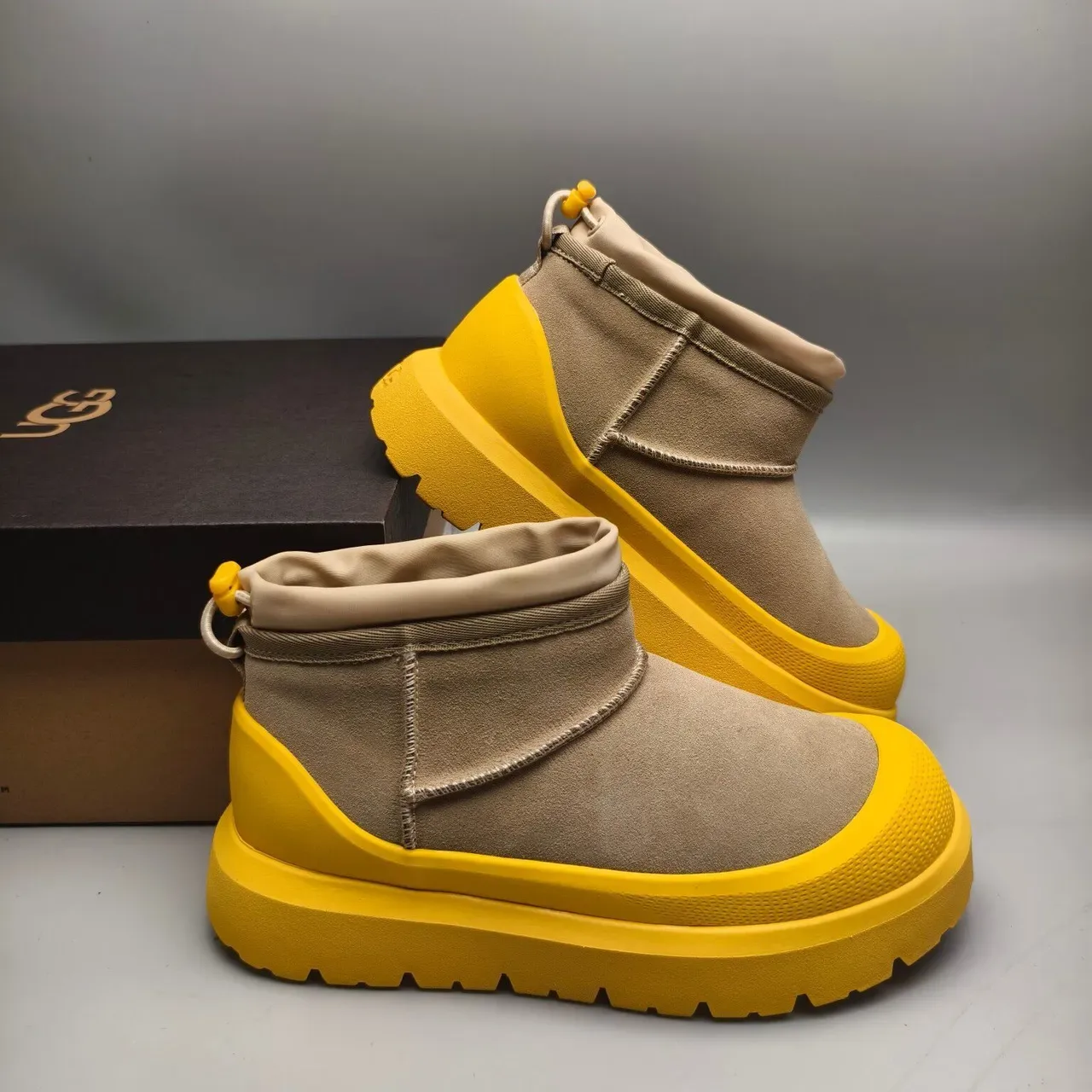 UGG Tasman Beige et Jaune Bottes de neige 6