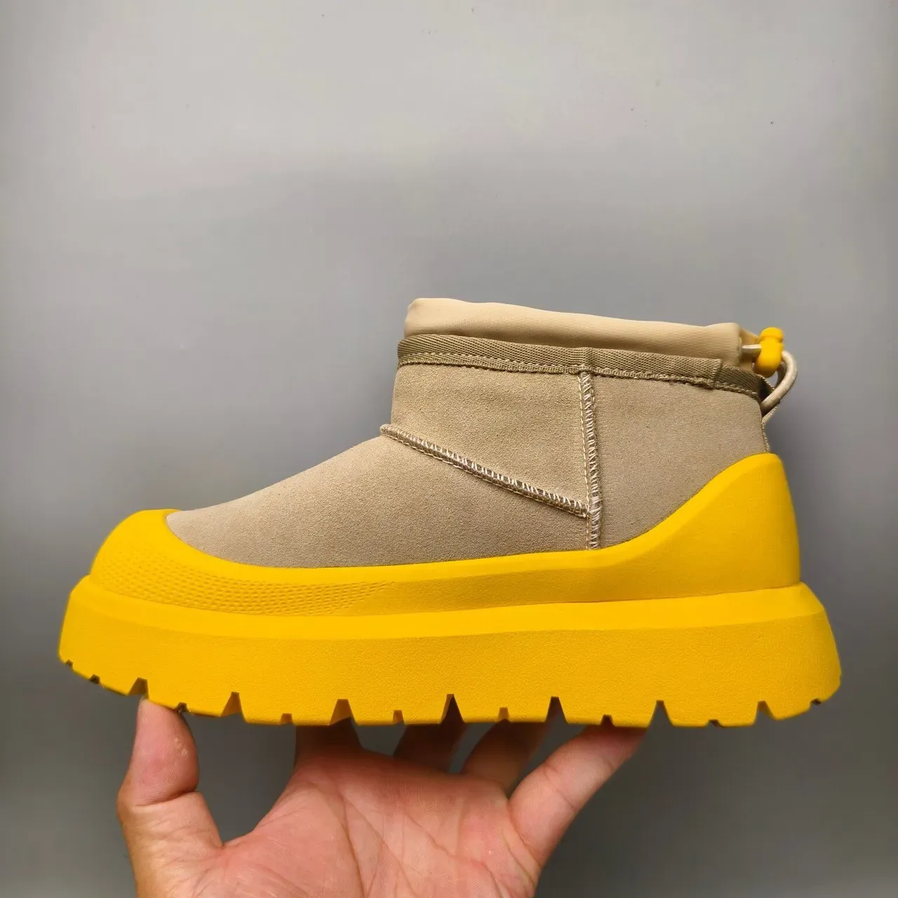 UGG Tasman Beige et Jaune Bottes de neige 7