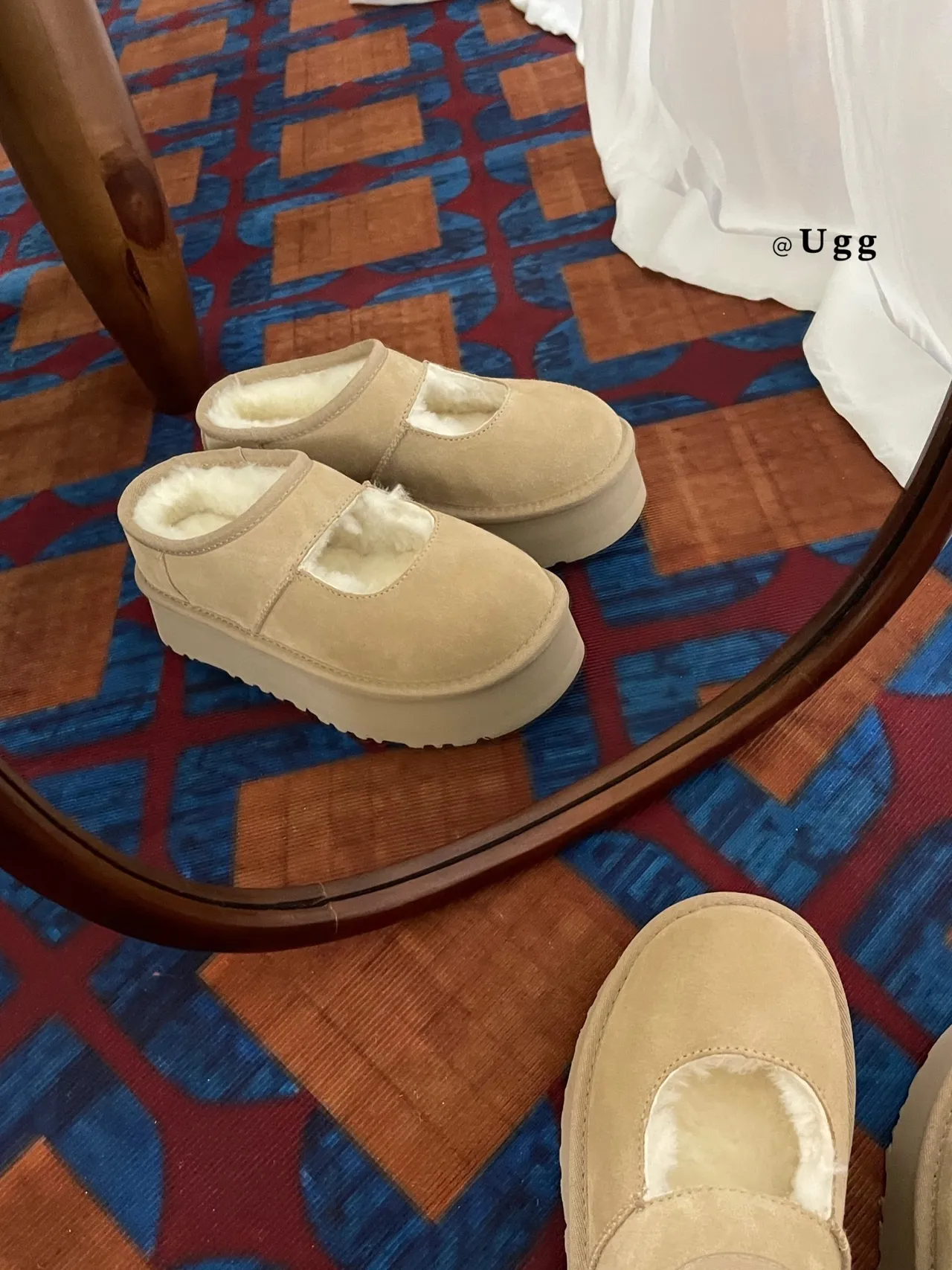 UGG Tasman भेज सूड शियरलिंग लाइन मैरी जेन जूते 3