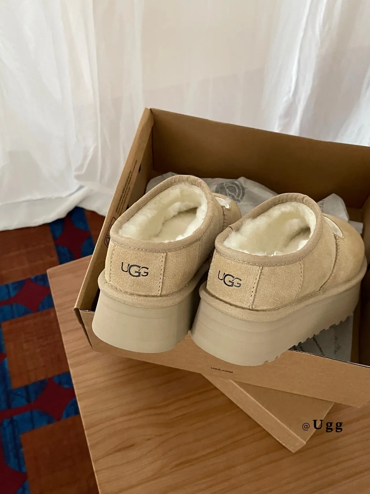 UGG Tasman भेज सूड शियरलिंग लाइन मैरी जेन जूते 8