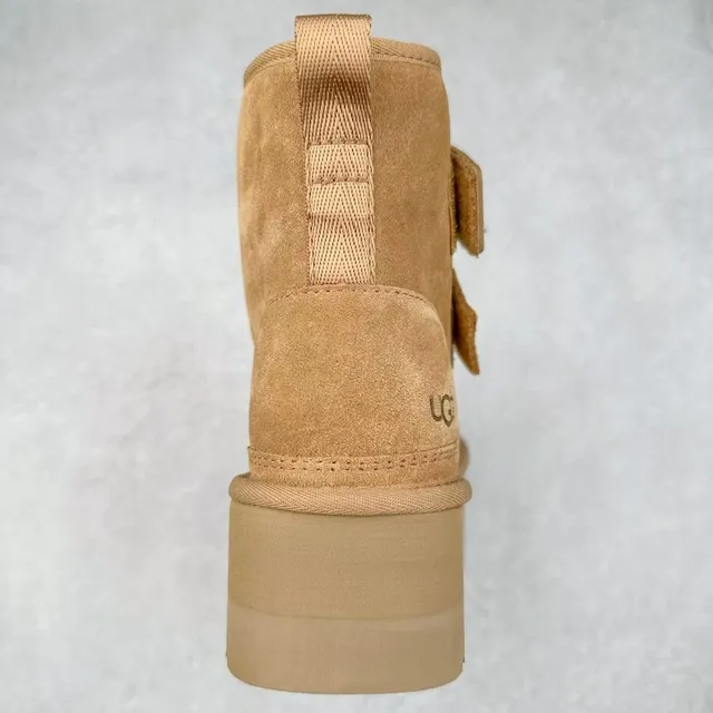 UGG Tasman বাদামী স্যুড উপর ডুয়াল স্ট্র্যাপ ক্লোজার কোলাবুট 8