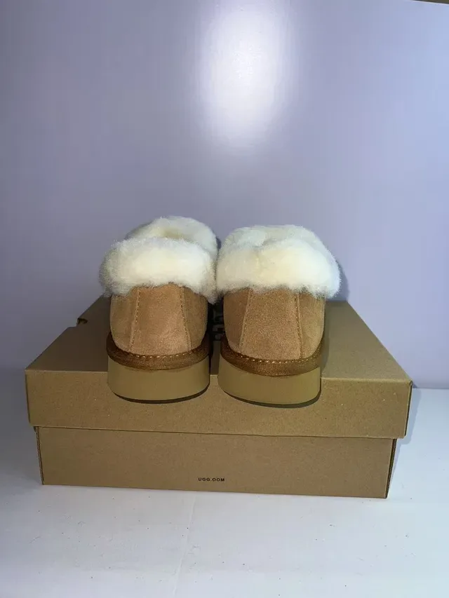 UGG Tasman ब्राउन व्हाइट सूड उपर शेरलिंग लाइनड केजुअल जूते 5