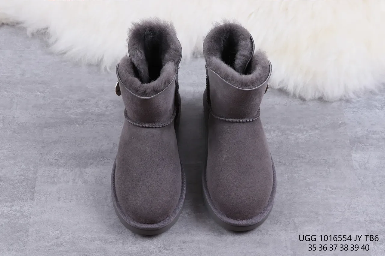 UGG Tasman Botas de Nieve de Ante Gris Carbón Forradas con Shearling 9