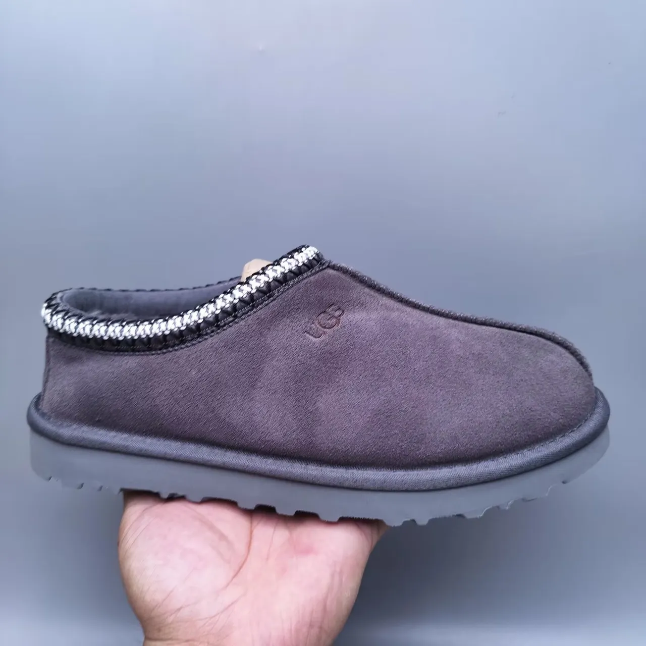 UGG Tasman 灰黑麂皮鞋面编织针织领休闲鞋 5