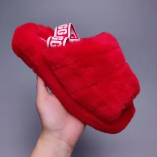 UGG Tasman 红色 毛绒 标志 带 拖鞋