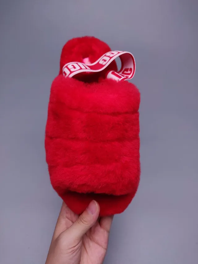 UGG Tasman Chaussons rouges en peluche avec logo et bride 8