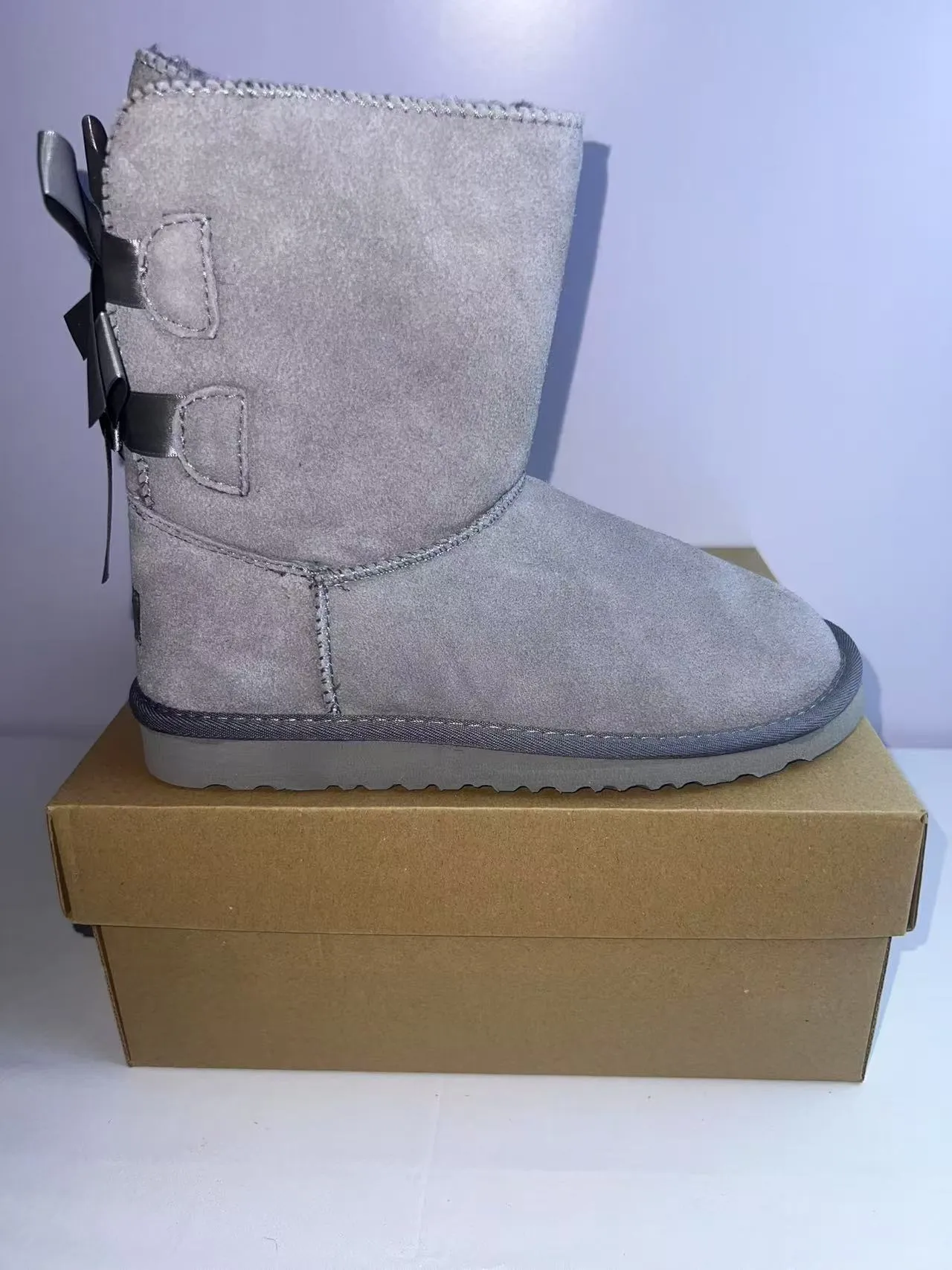 UGG Tasman রূপালী ধূসর সুয়েড স্নো বুটস 4