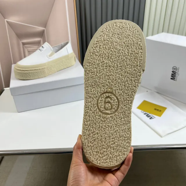 UMA WANG Chaussures Beige Blanc Slip-On Haut en Toile 2