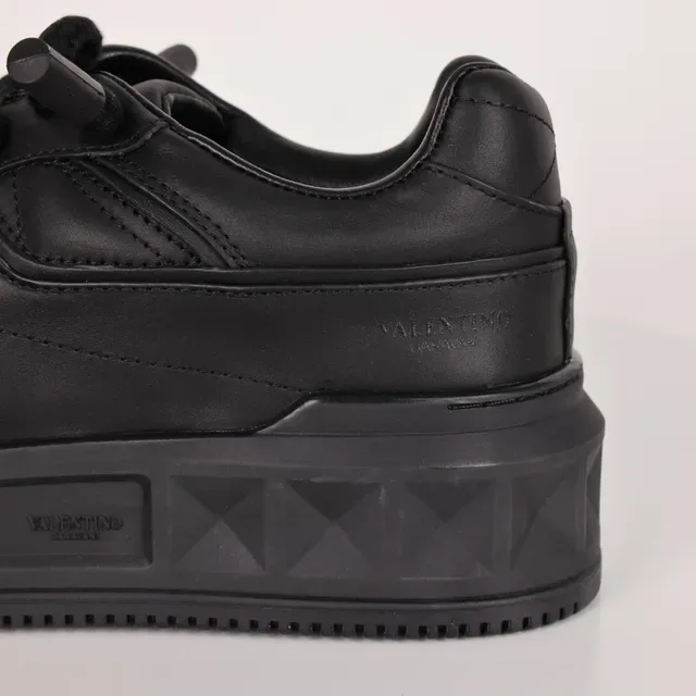 Valentino Black Monochrome Pyramid Stud Detail Lifestyle Sneakers 4
