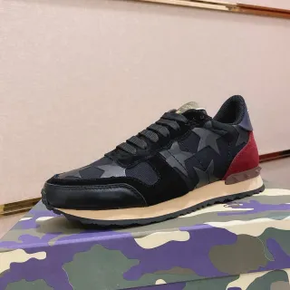 Valentino Garavani Rockstud Runner काला लाल भूरा जीवनशैली स्नीकर