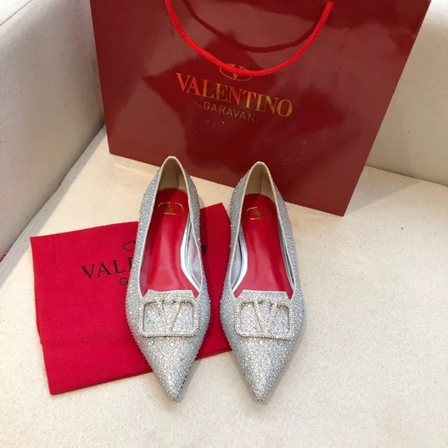 Valentino Rockstud Chaussures de ballet à bout pointu ornées de cristaux 4