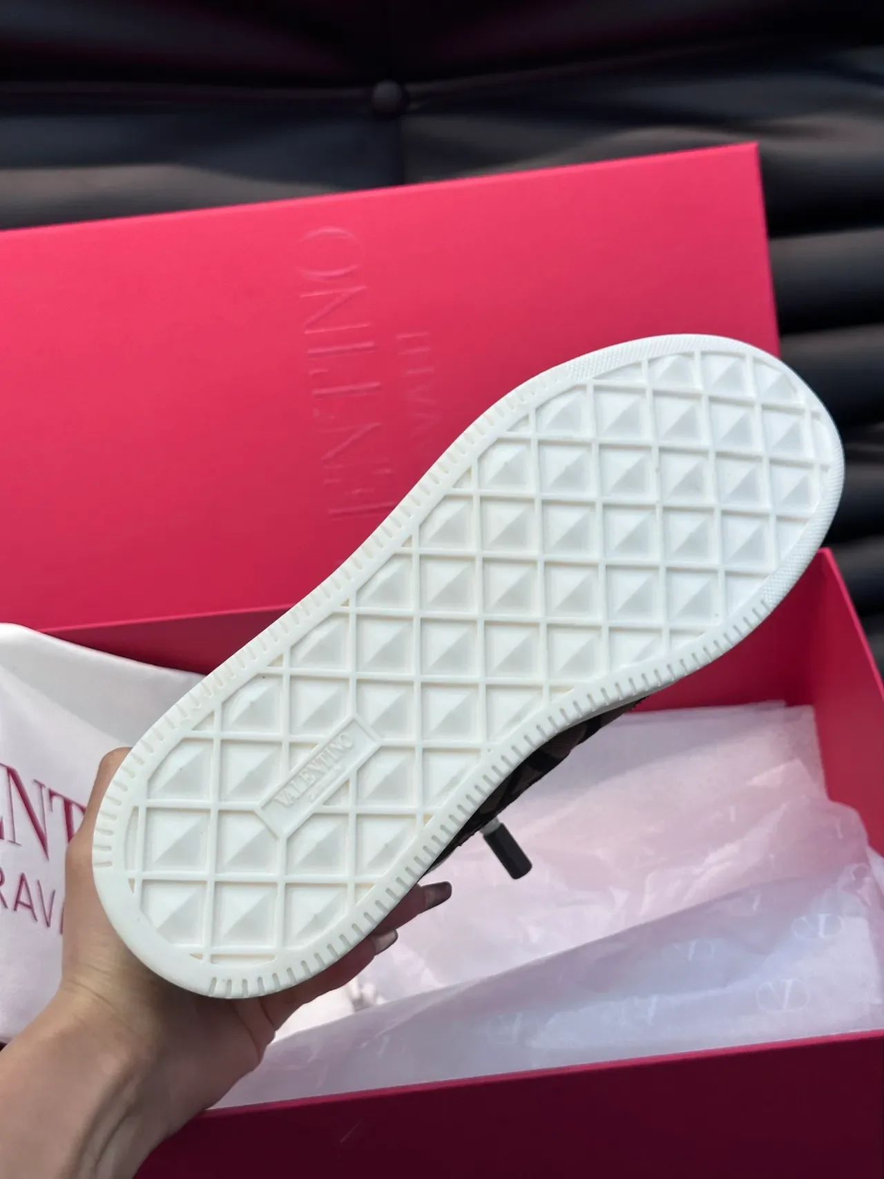 瓦伦蒂诺 Rockstud Monogram 网面和皮革厚底运动鞋 2