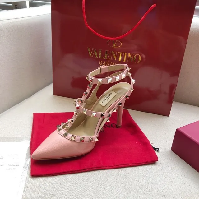 Valentino Rockstud Pink Leather Studded Stilettos 2