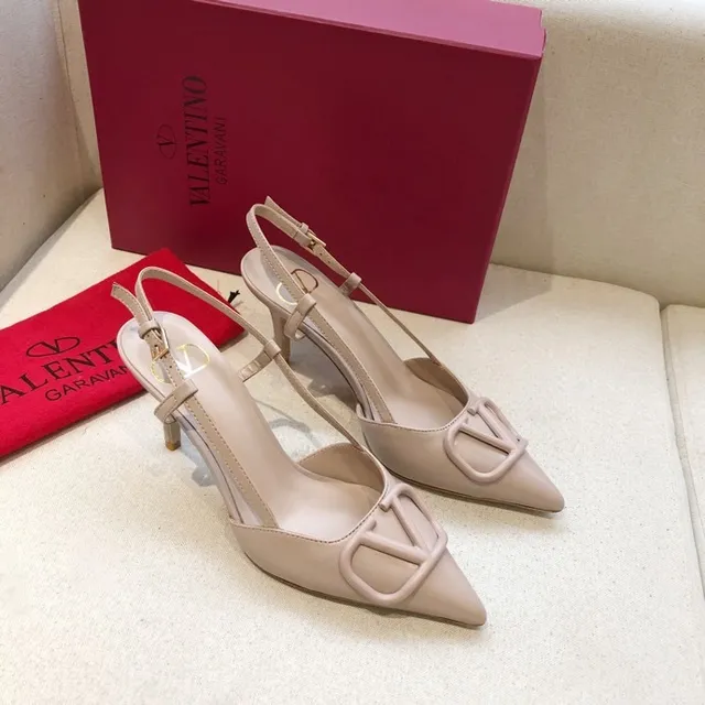 Valentino Rockstud VLOGO Nude Beige Slingback Pumps 2