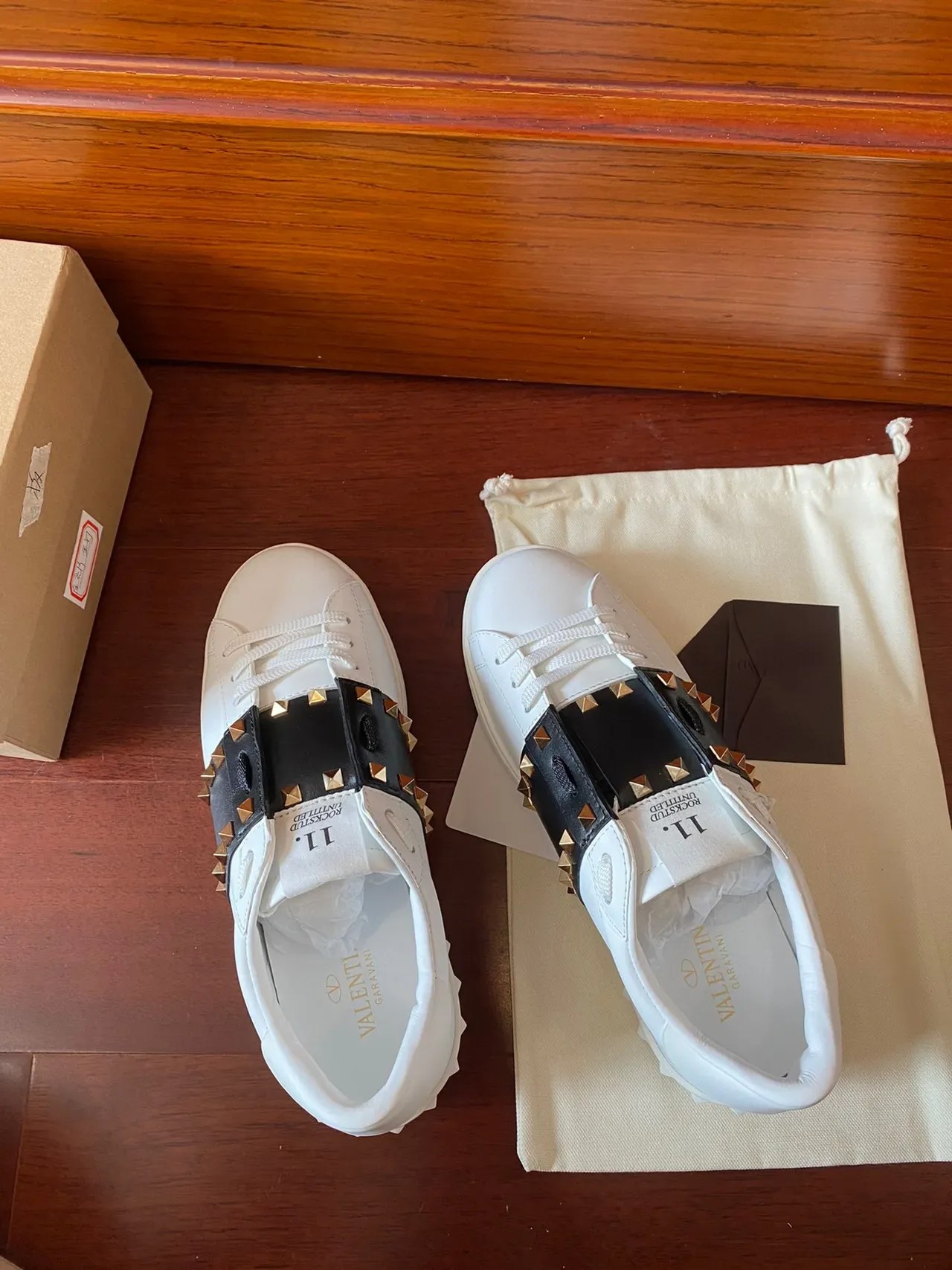 Valentino Rockstud White Leather Black Studded Strap Lifestyle Sneakers 9