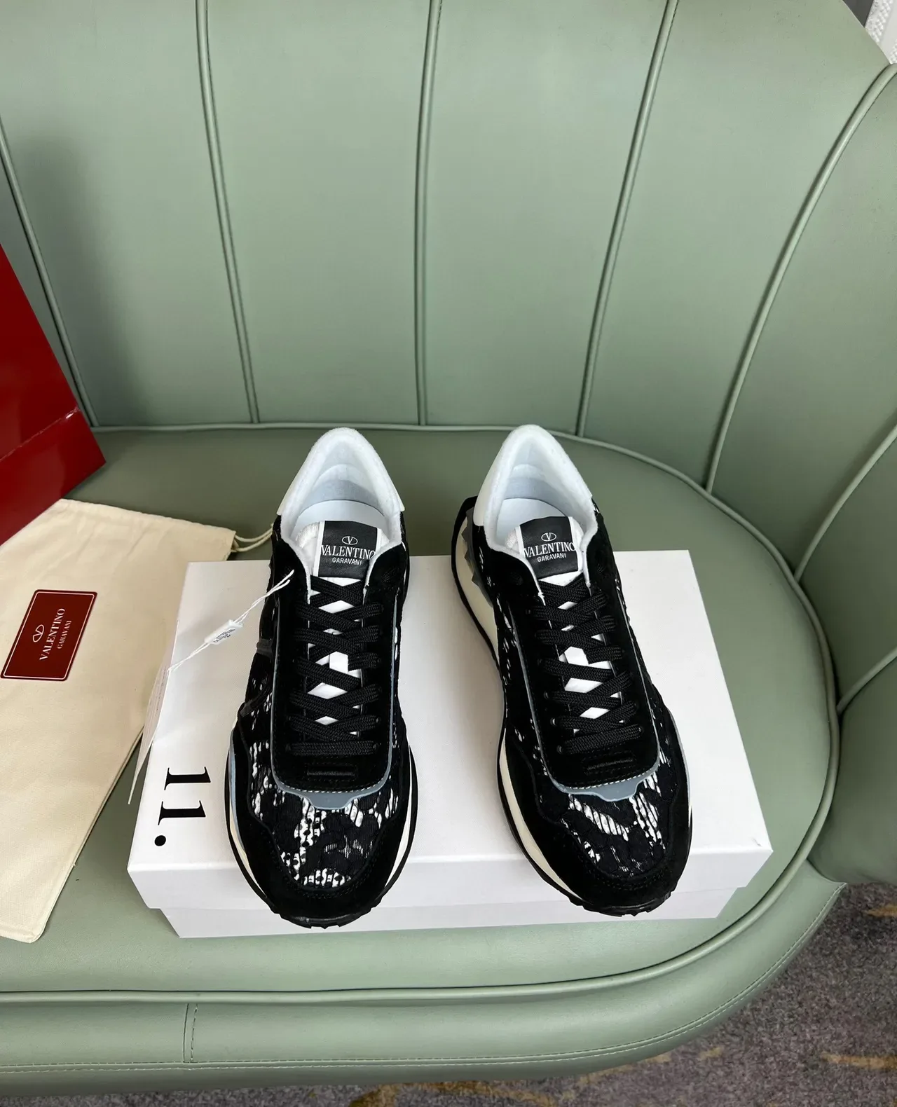 Valentino Runner zapatillas lifestyle negras con panel de encaje VLOGO 9