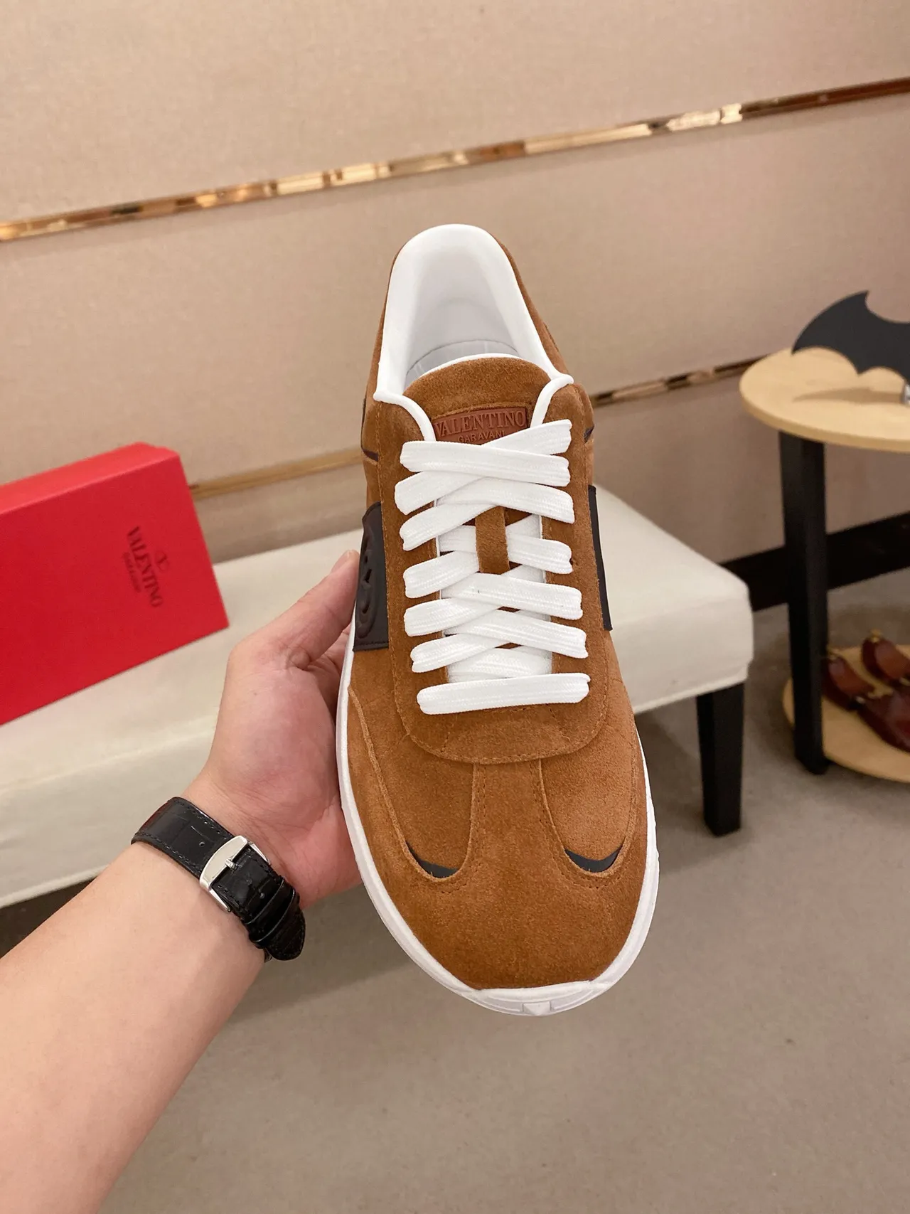 Valentino VLogo চাঙ্কি স্নিকার বাদামী কালো সাদা চাঙ্কি স্নিকার 2