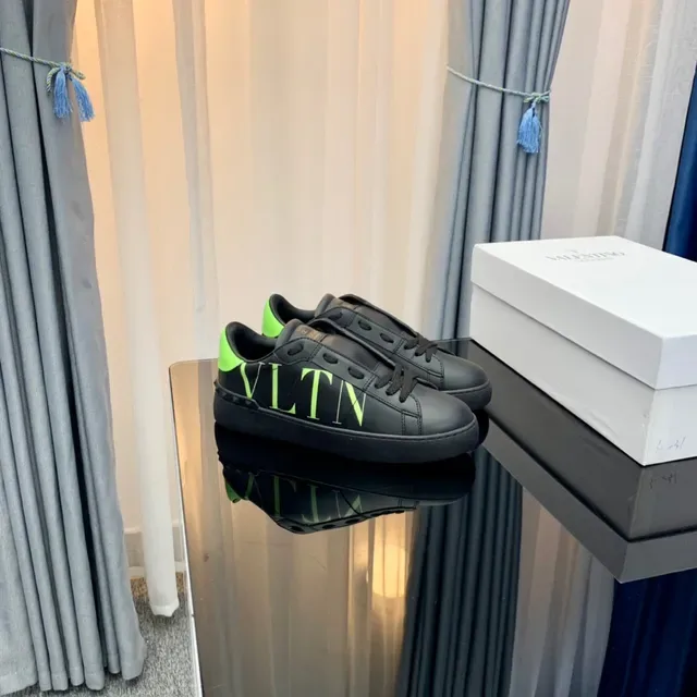 Valentino VLTN Preto e Verde Neon Tênis Lifestyle 5