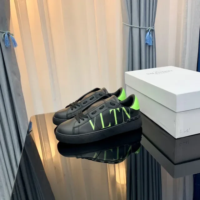 Valentino VLTN Preto e Verde Neon Tênis Lifestyle 7