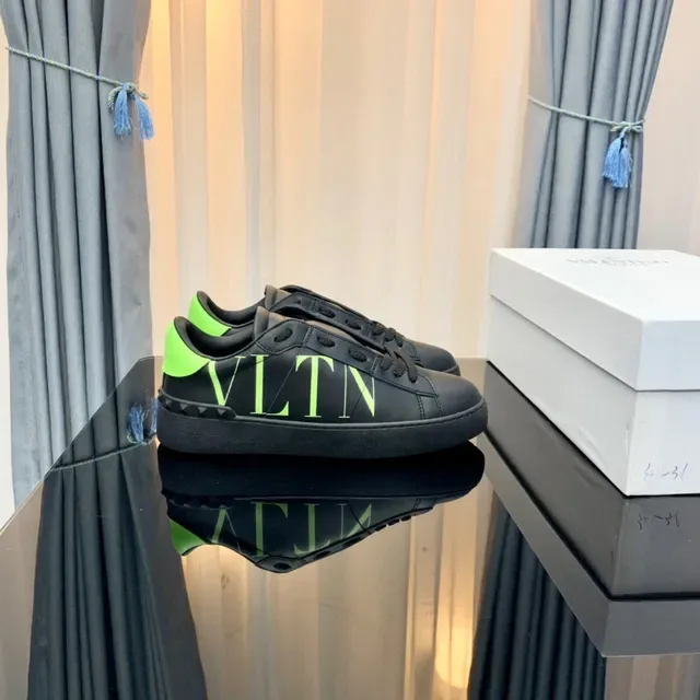 Valentino VLTN Preto e Verde Neon Tênis Lifestyle 9