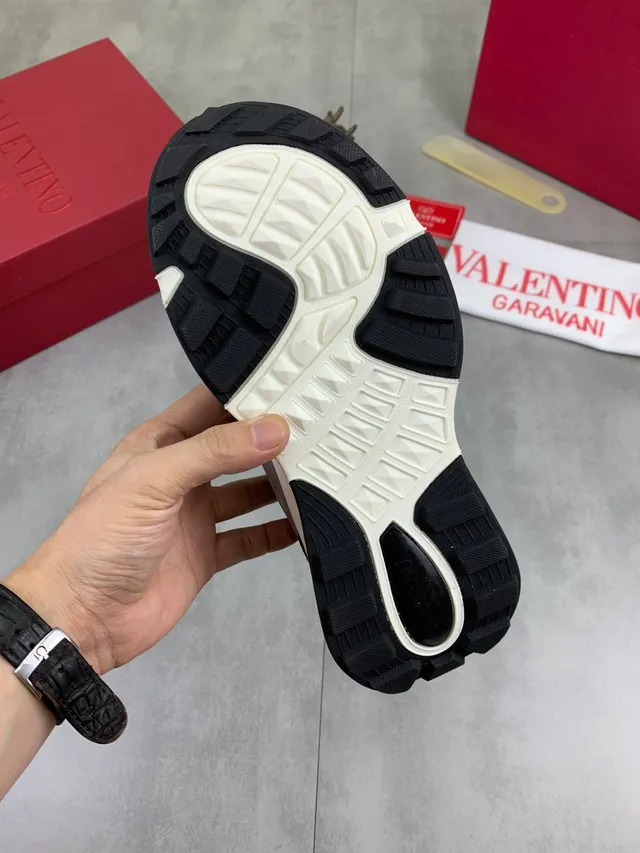 Valentino VLTN বার্গন্ডি গ্রে মিক্সড ম্যাটেরিয়াল আপার লোগো অ্যাকসেন্ট চকি স্নিকার্স 3