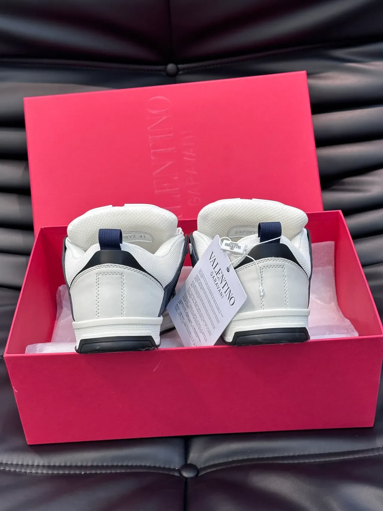 Valentino VLTN Runner সাদা এবং নেভি লাইফস্টাইল স্নিকার 3