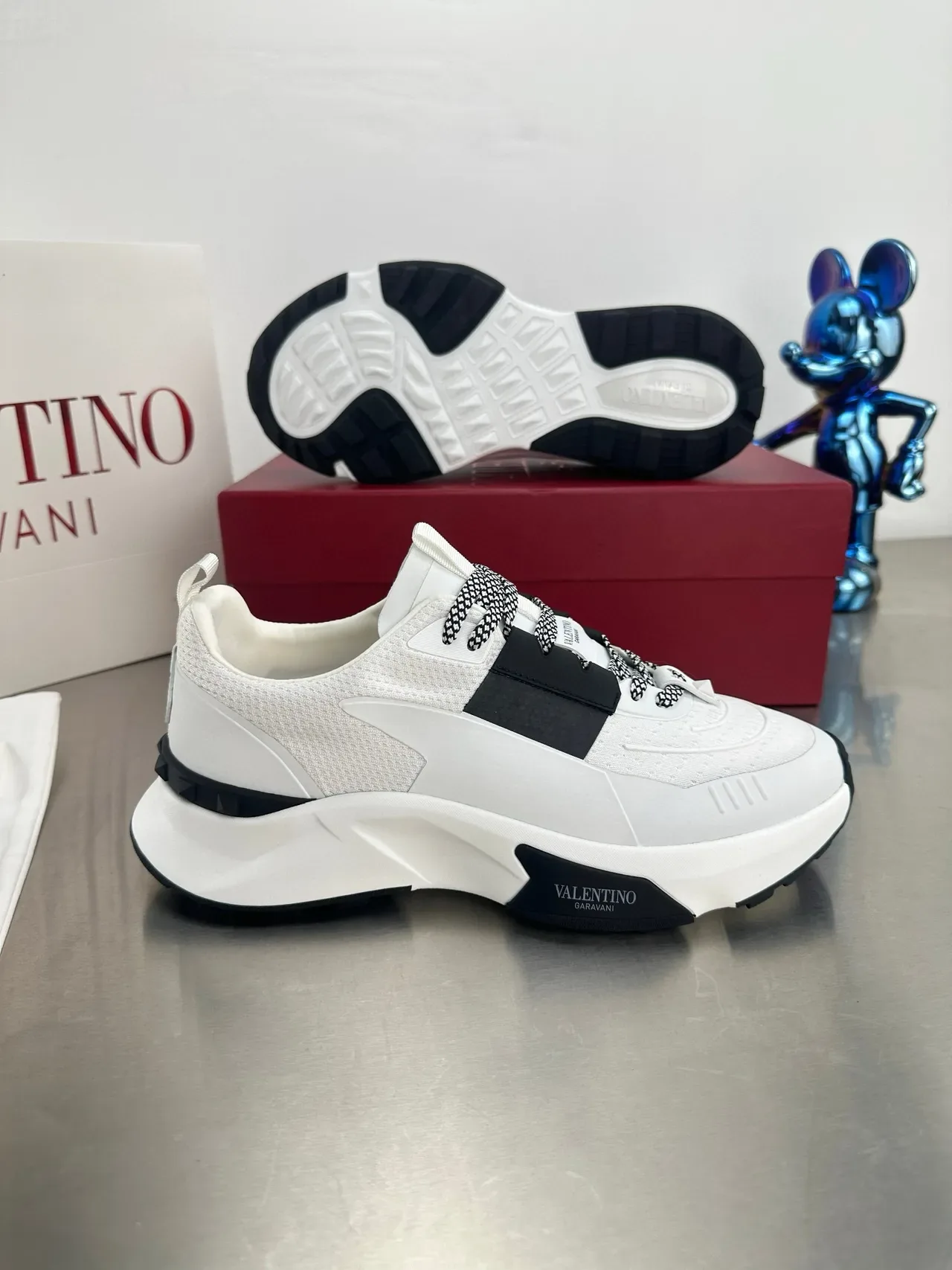 Valentino White Black Chunky Platform Sole Strap Accent Lifestyle Sneakers 5