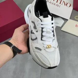 Valentino Tênis Lifestyle Branco Preto Malha E Camurça Superposição Esculturada Sola Chunky Grossa