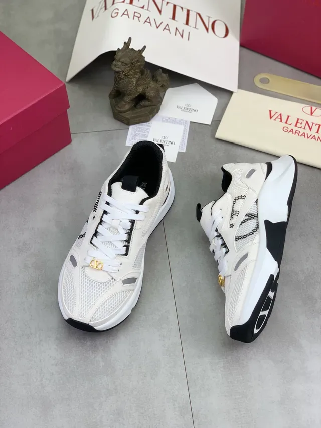 Valentino Tênis Lifestyle Branco Preto Malha E Camurça Superposição Esculturada Sola Chunky Grossa 5