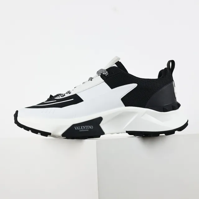Valentino Blancs Noirs Semelle intermédiaire sculptée Panneaux de contraste Sneakers Chunky 8