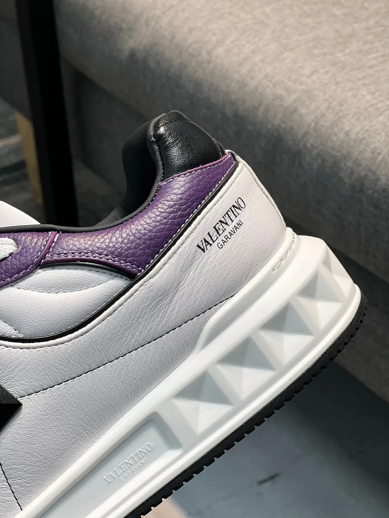 Valentino Branco Roxo Couro com Painéis Dedo Perfurado Sneakers Lifestyle 6