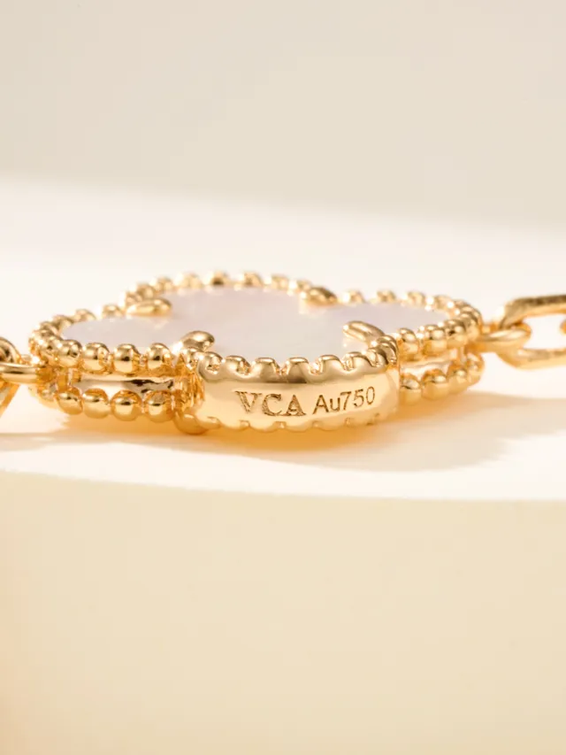 Van Cleef & Arpels Alhambra Cinco Motivos Oro y Madreperla Pulsera 3