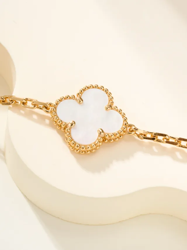 Van Cleef & Arpels Alhambra Cinco Motivos Oro y Madreperla Pulsera 5