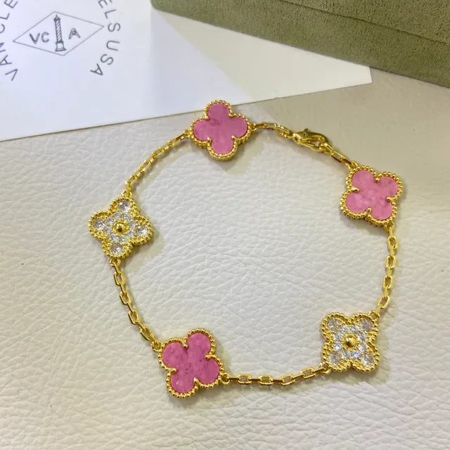 Van Cleef & Arpels Alhambra Pulseras de esmalte rosa y pavé en oro y plata 5