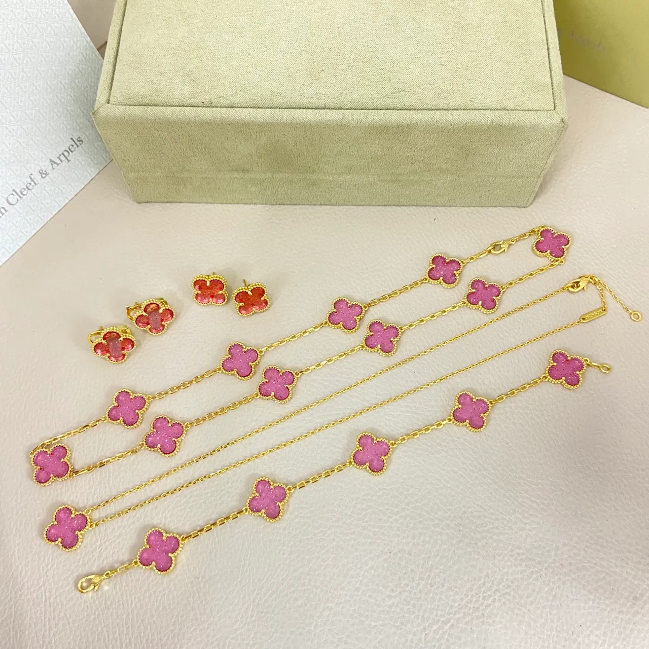 Van Cleef & Arpels Alhambra Pink Glitter Enamel Gold Bracelet 3