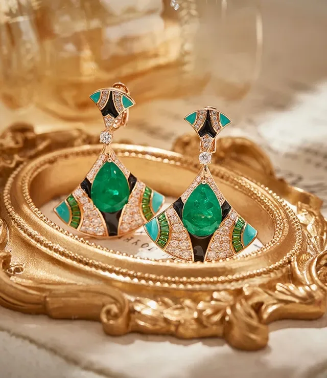 Van Cleef & Arpels Fan-Shaped Emerald Turquoise Black Enamel Diamond Earrings 4