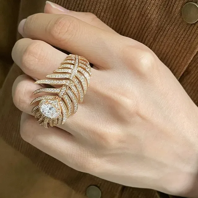 Van Cleef & Arpels 羽毛 玫瑰金 Pavé钻石 羽毛耳环 9