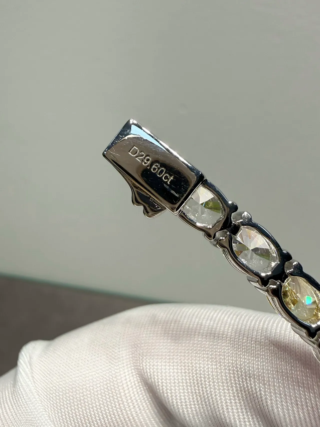 Van Cleef & Arpels أصفر وفضي متناوب بيضاوي ودائري حجر سوار مضبوط بالمشرط 6