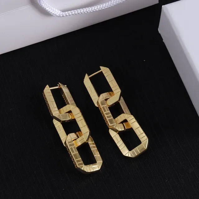 Versace Chain Reaction Collar de Oro Oversized Broche Cabeza de Medusa 2