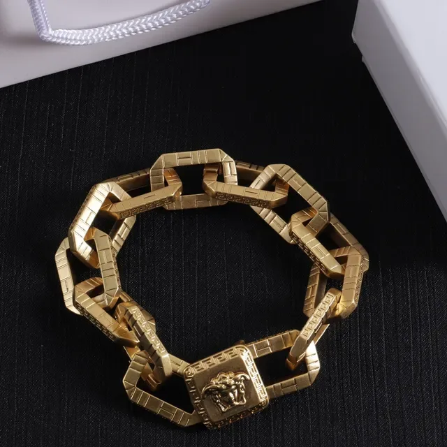 Versace Chain Reaction Collar de Oro Oversized Broche Cabeza de Medusa 6