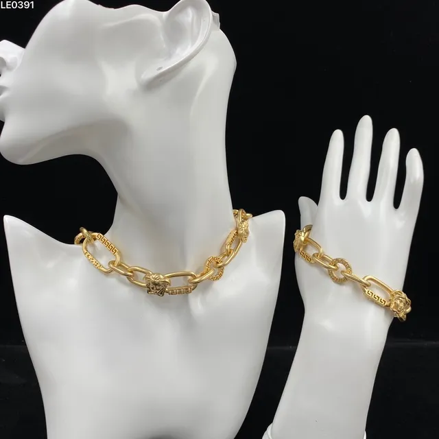 Versace Chain Reaction Dourado Cabeça de Medusa e Elos Greca Colar 2