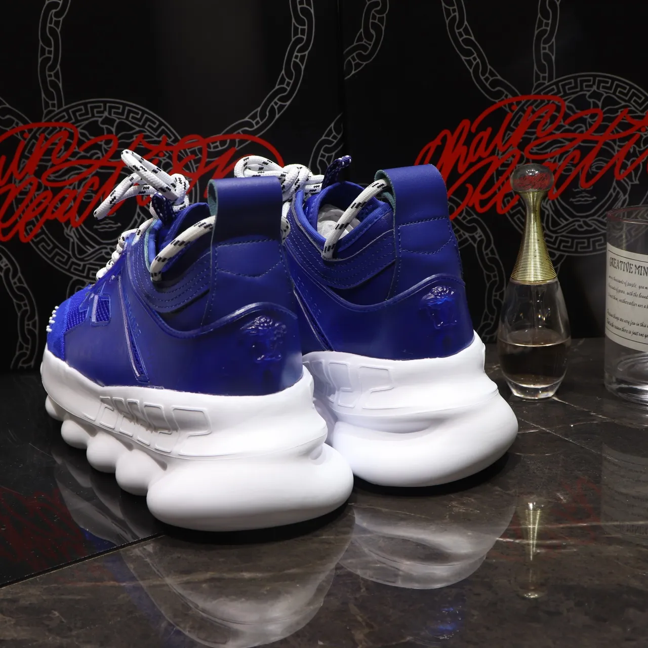 Versace Chain Reaction 皇家蓝色网布和麂皮厚底运动鞋 3