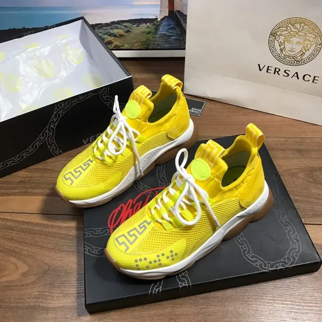 Versace Chain Reaction Jaune Blanc Maille Et Daim Supérieur Motif Clé Grecque Baskets Style De Vie 8