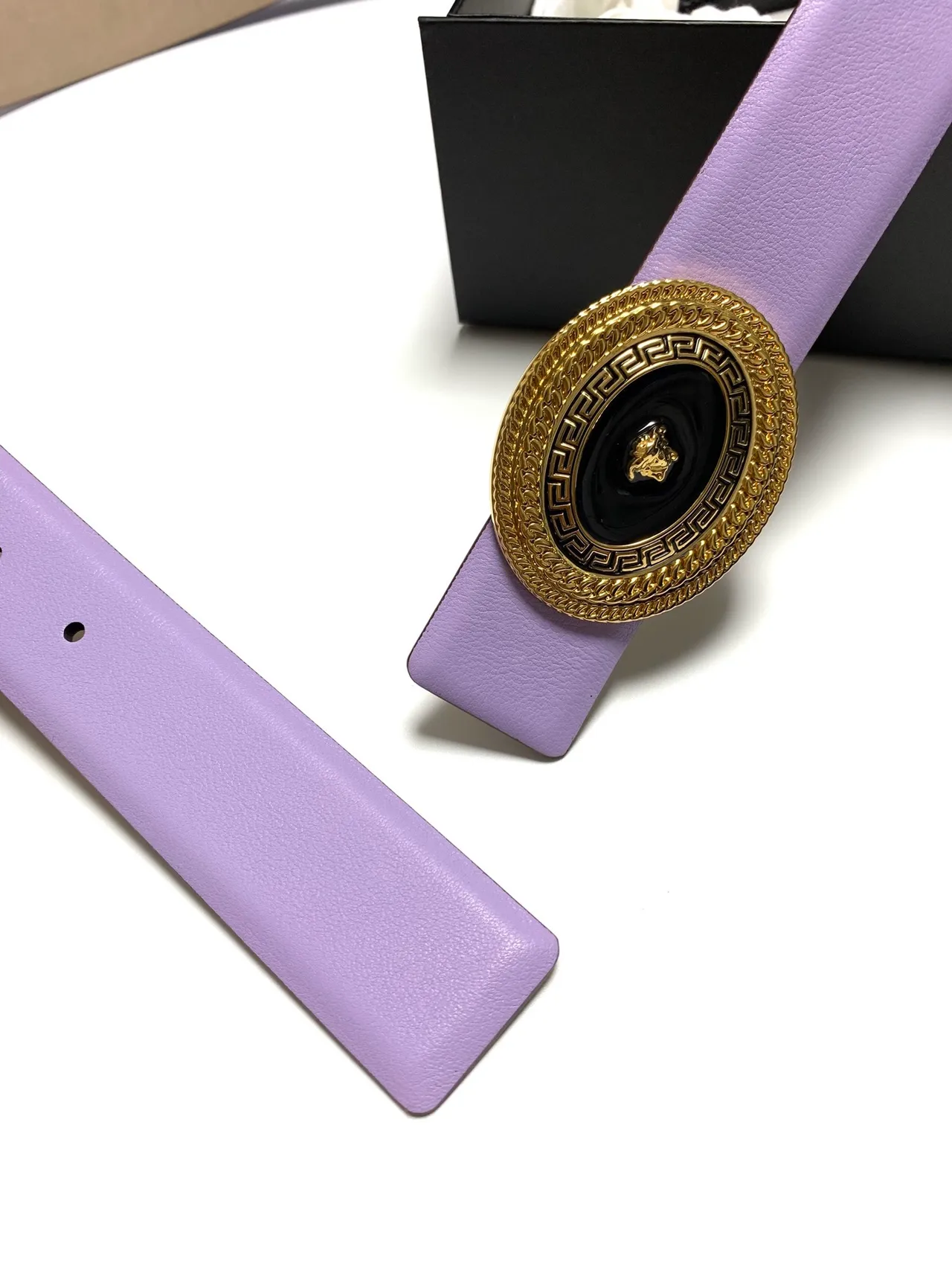 Versace Greca Medusa حزام جلد بنفسجي 4