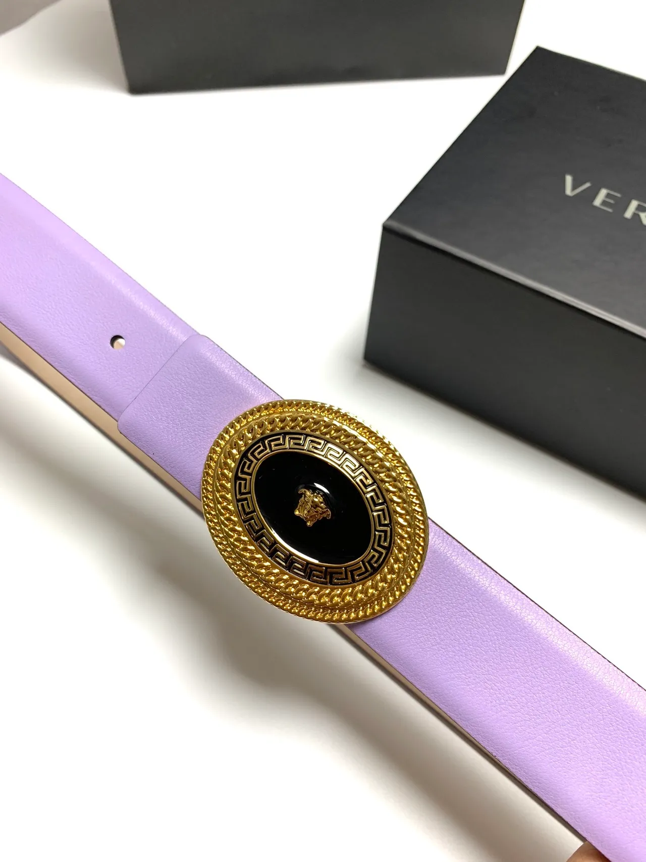 Versace Greca Medusa حزام جلد بنفسجي 7