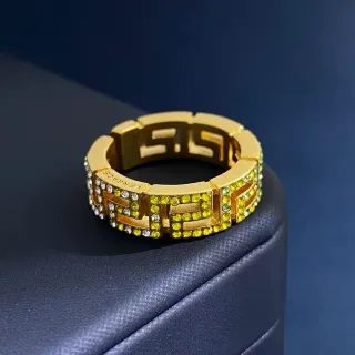 خاتم Versace Greca Pavé كريستال ذهبي اللون