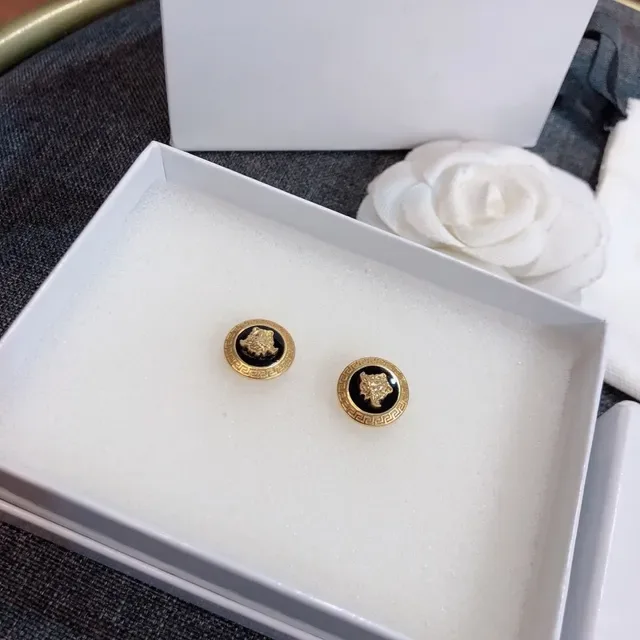 Versace Medusa Icon e Medusa Head Brincos com tachas 8