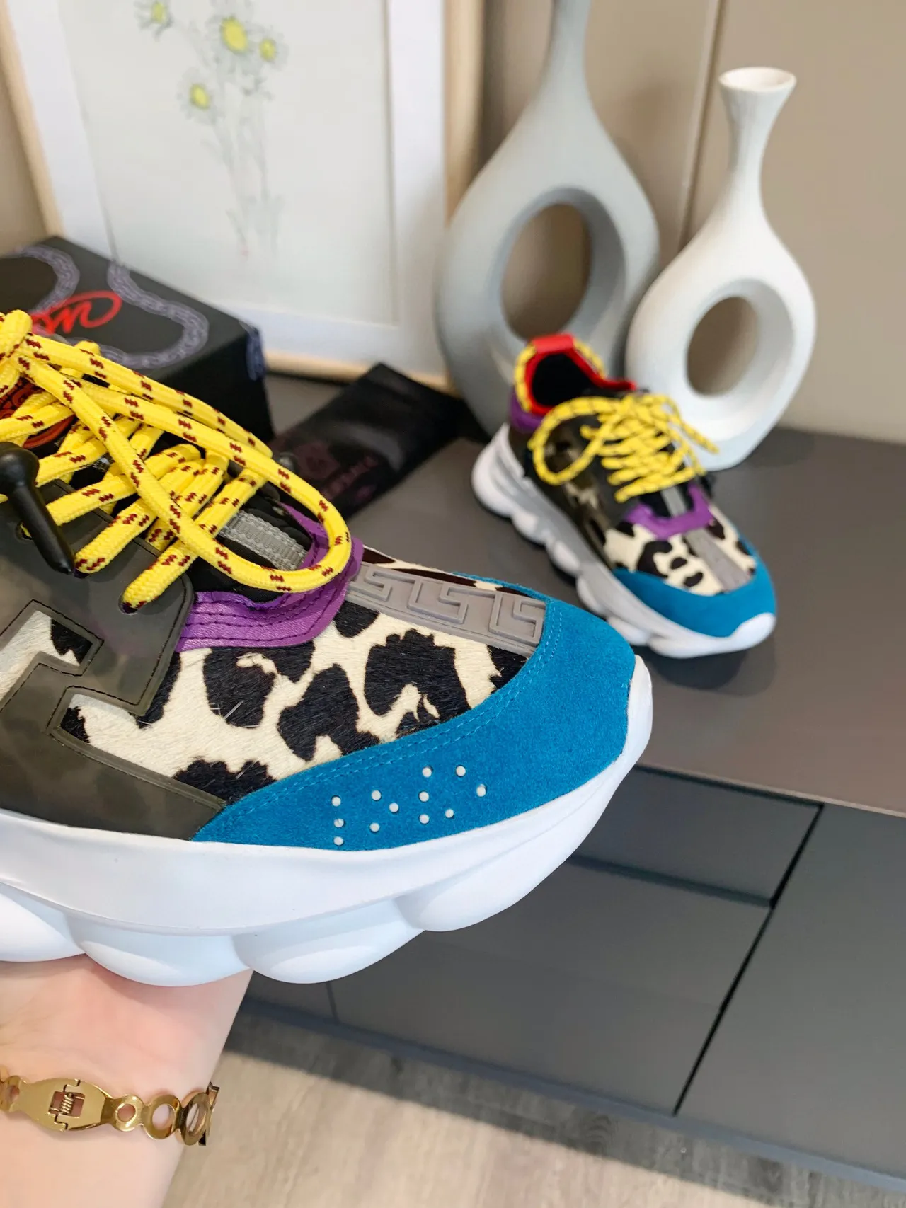 Versace Odissea 豹纹蓝色麂皮厚底运动鞋 5