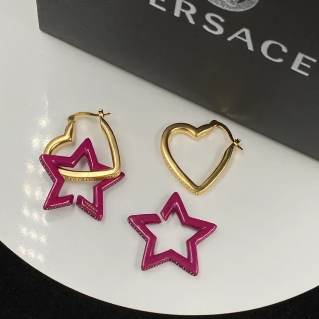 Versace 粉金心形搪瓷耳环 3